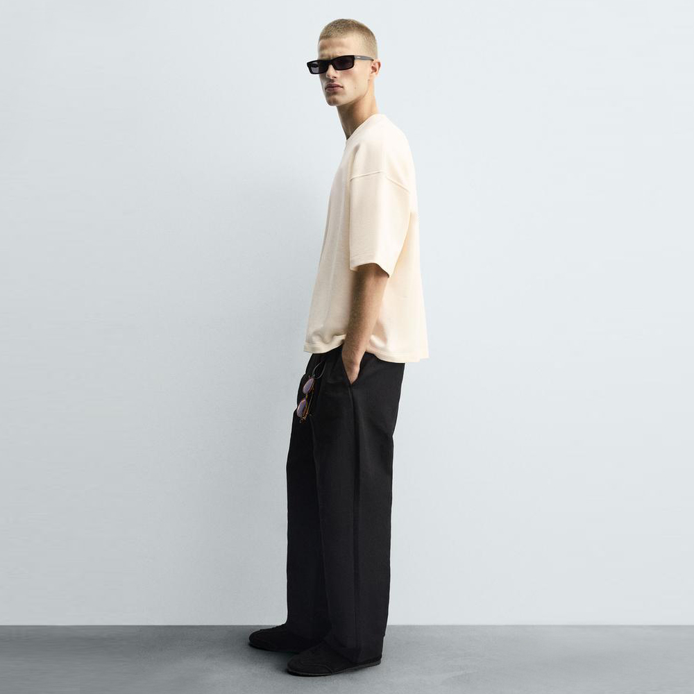 Premium Oversized T-Shirt – Minimalist Streetwear with Custom Branding