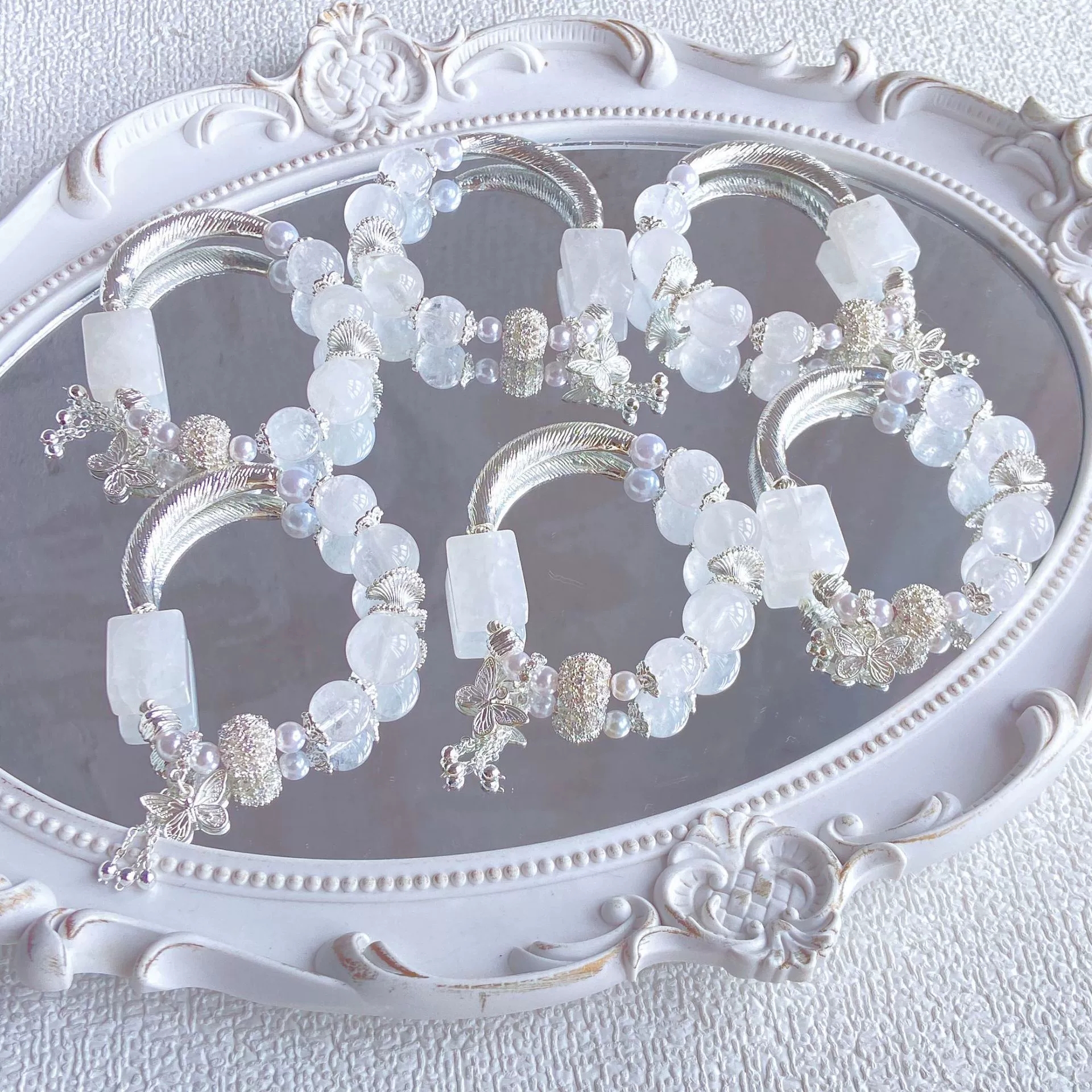 Natural white crystal white ghost no event card wedding dress white half bracelet