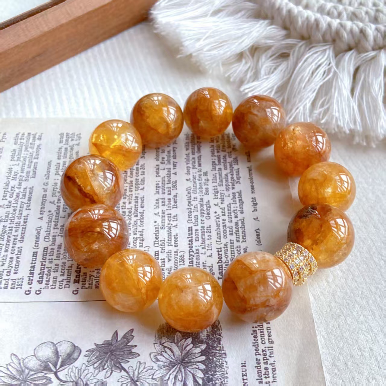 Natural large particle gold gel flower 16mm crystal bracelet
