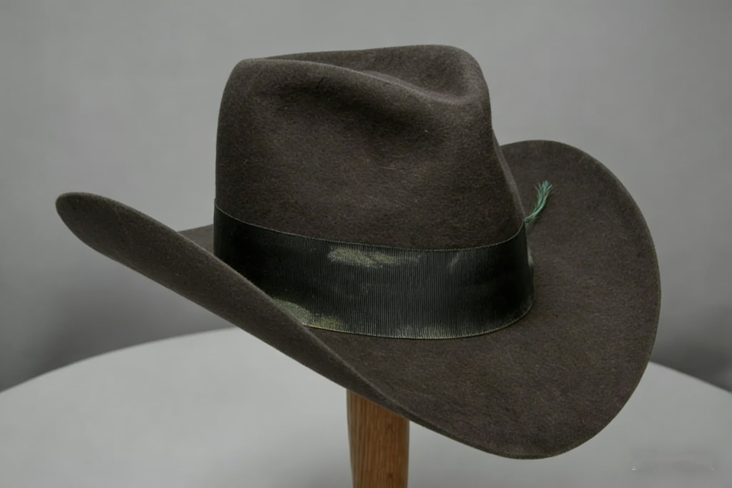 Vintage Distressed Tan Felt Cowboy Hat 