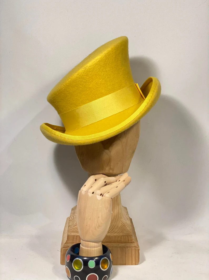Asymmetric top hat