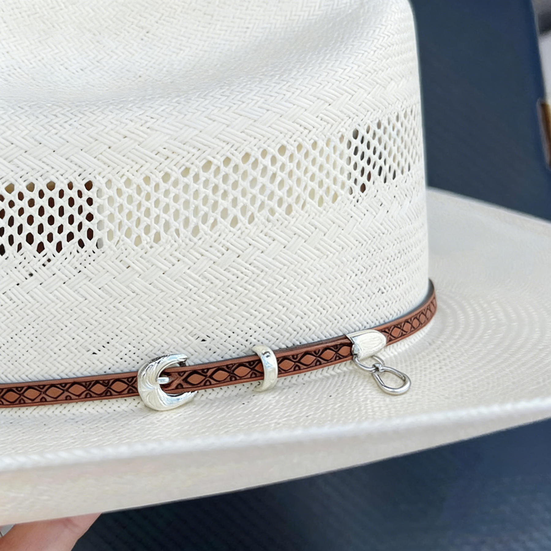 Lightweight beige woven denim hat