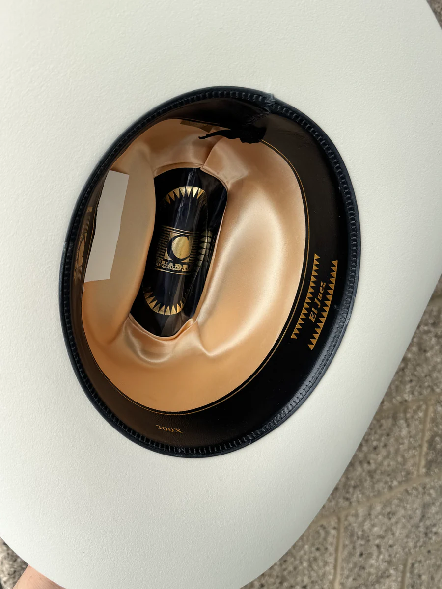 El Juez Cream/Hueso 300x Marca Cuadra Horma Sinaloa