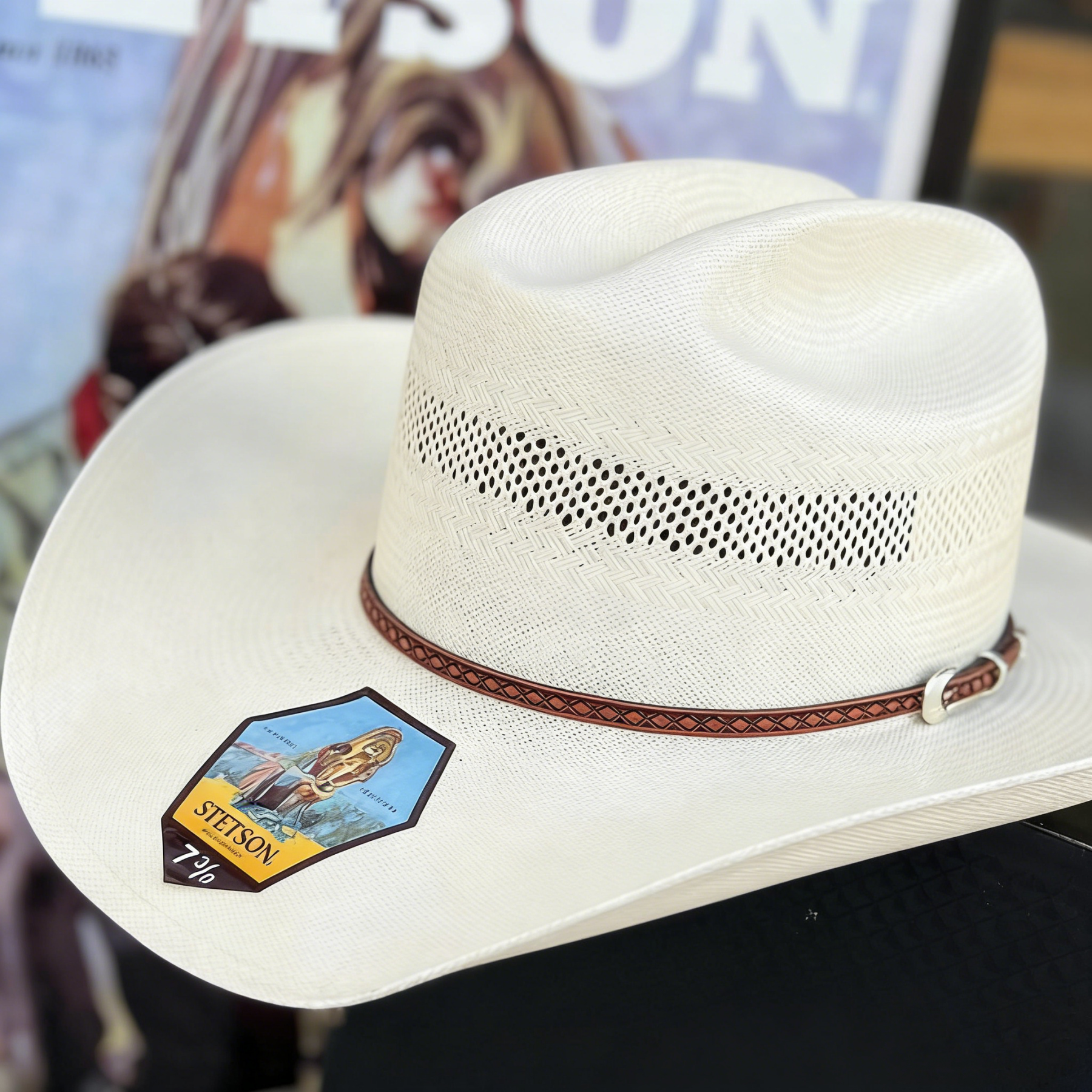 Lightweight beige woven denim hat