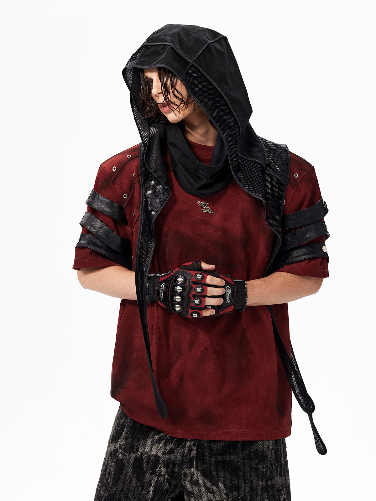 DISTRESSED GROMMET STRAP TEE-START EXCEED END