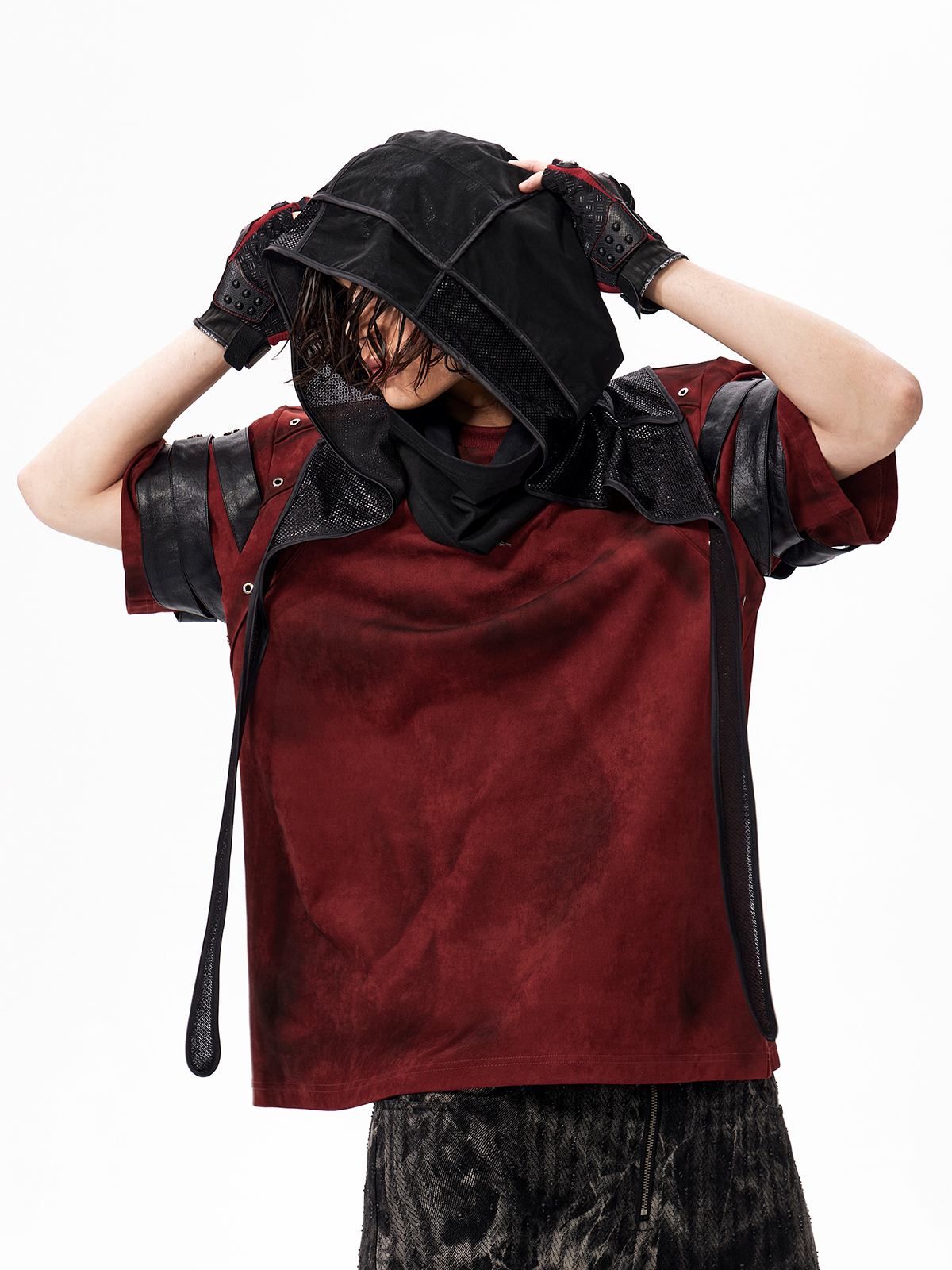 DISTRESSED GROMMET STRAP TEE-START EXCEED END