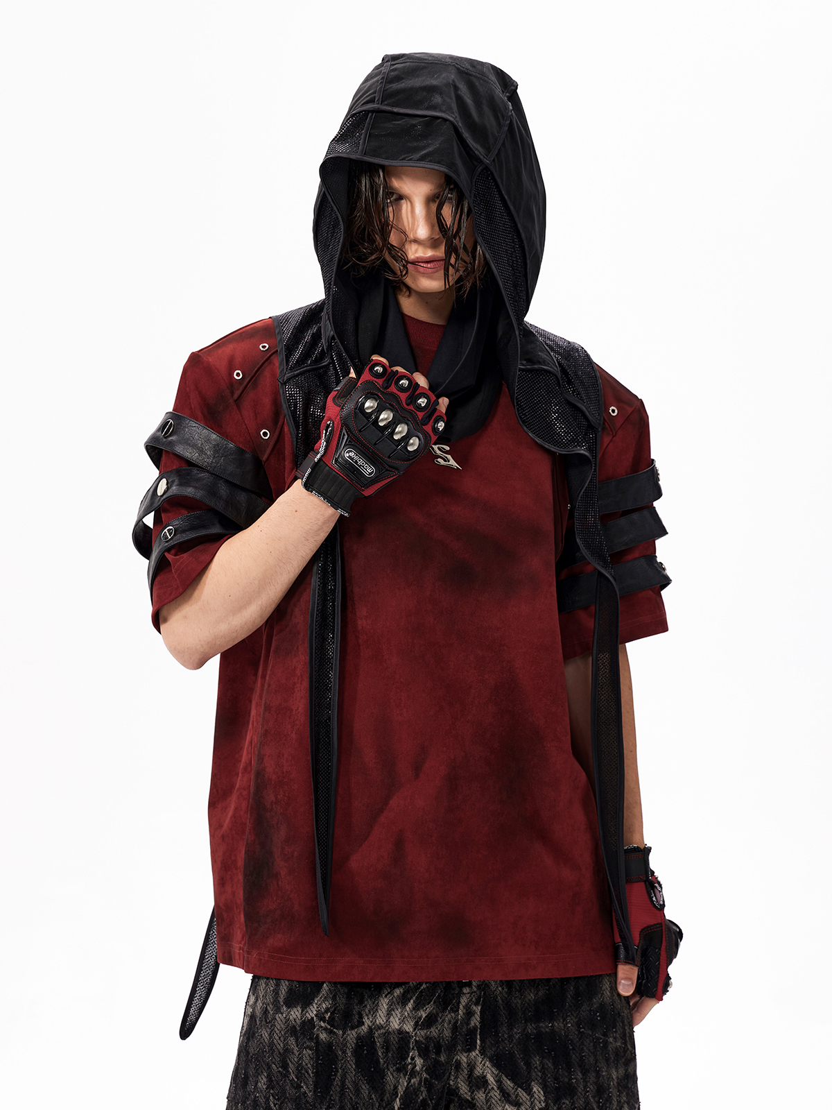 DISTRESSED GROMMET STRAP TEE-START EXCEED END