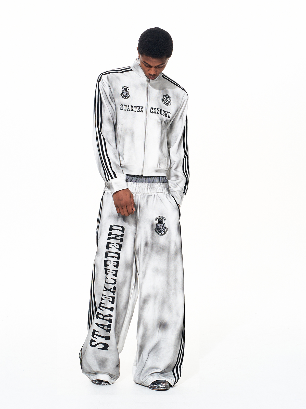 DIRTY WASH 4-STRIPE TRACK SUIT SET - WHITE