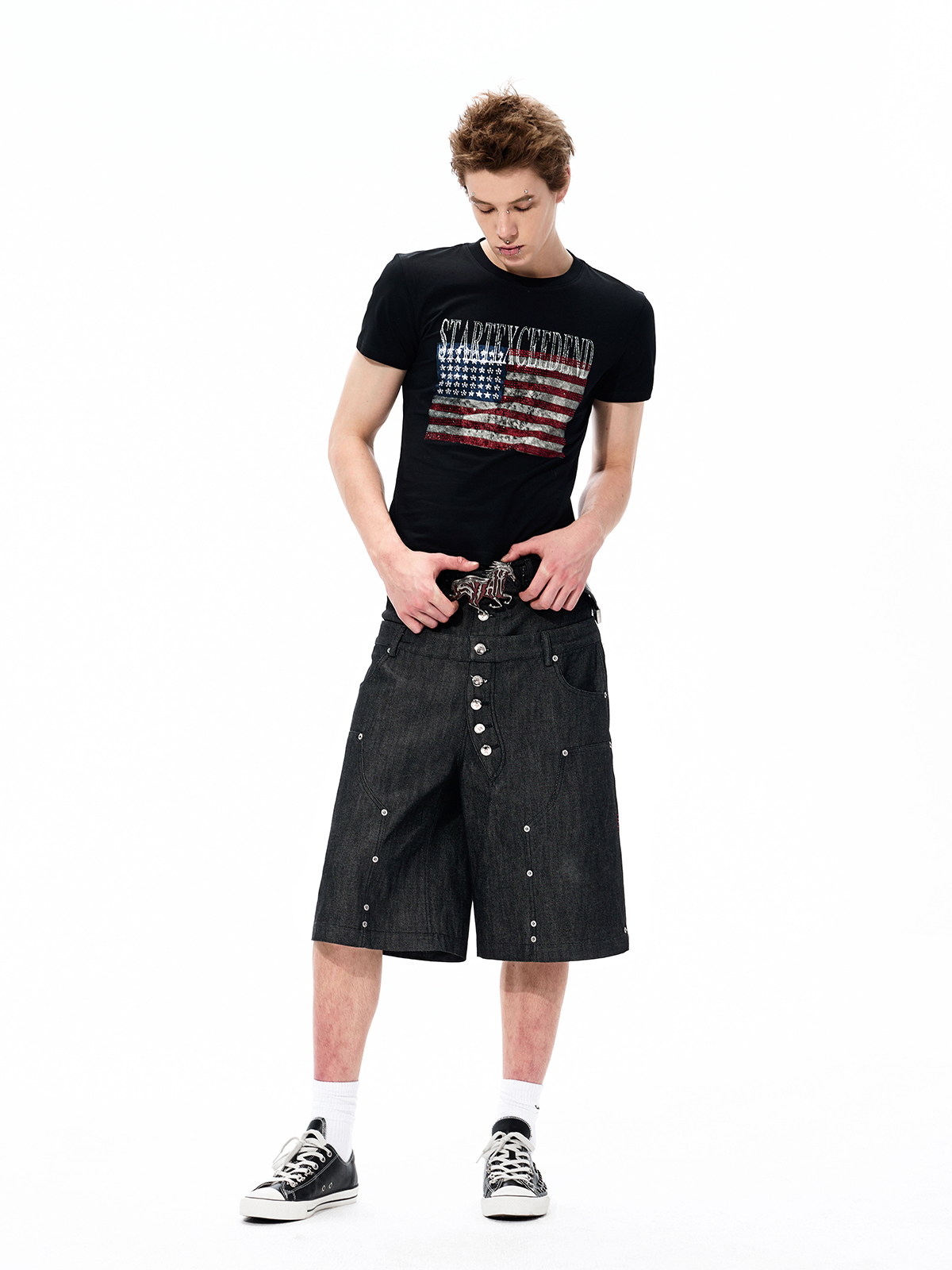 RHINESTONE DISTRESSED AMERICANA FLAG TEE