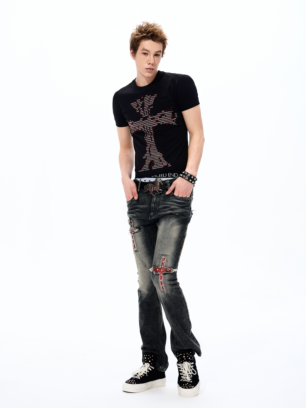 RHINESTONE GOTHIC CROSS SLIM TEE