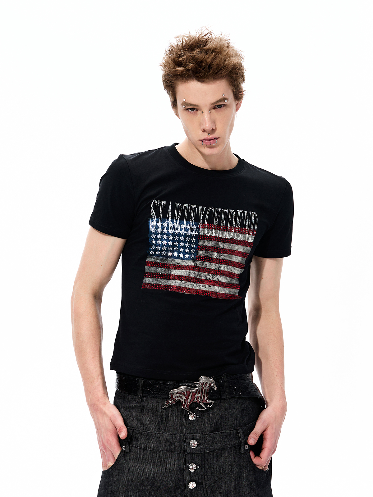 RHINESTONE DISTRESSED AMERICANA FLAG TEE