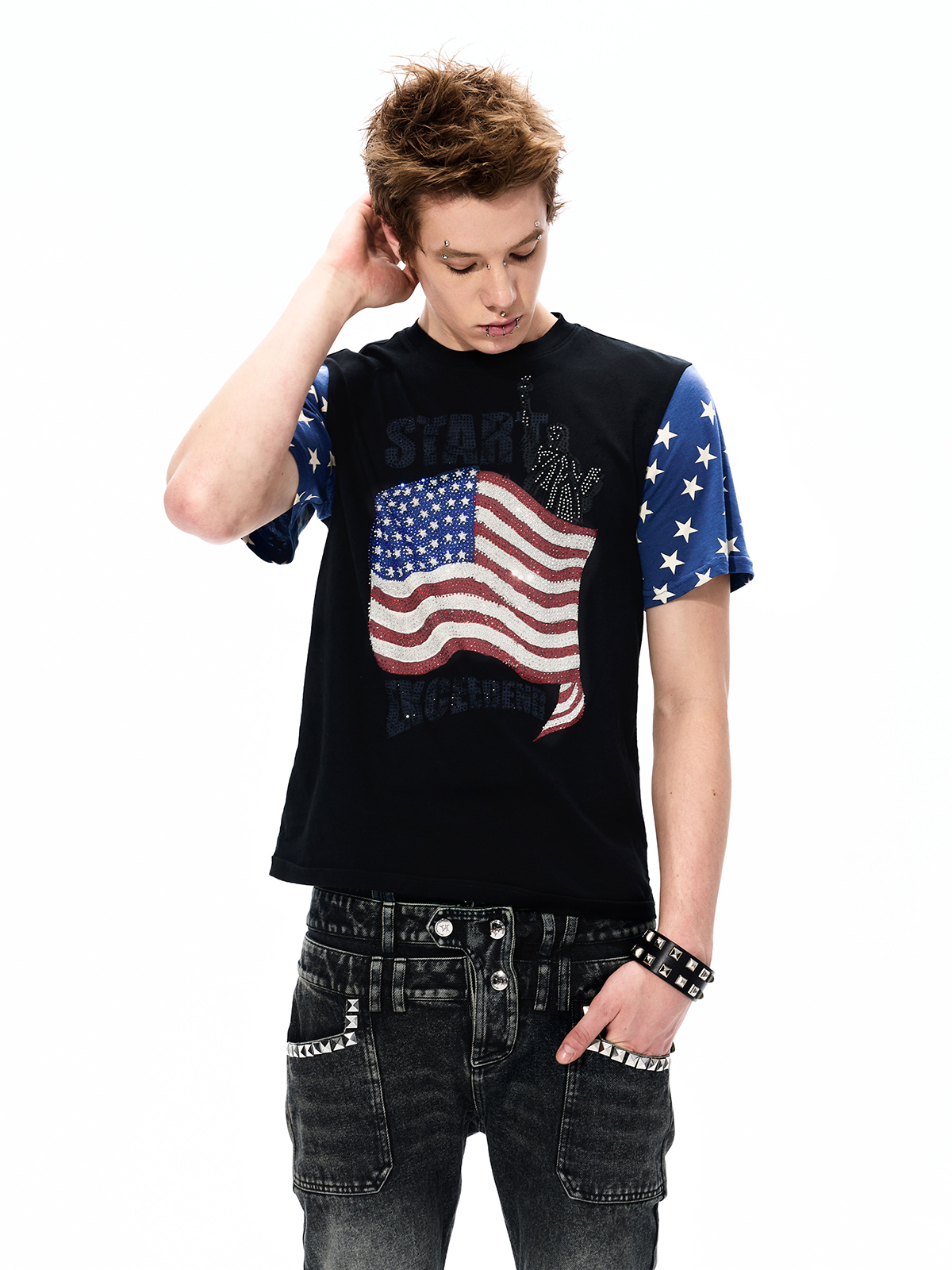 RHINESTONE AMERICANA FLAG GRAPHIC TEE-BLACK