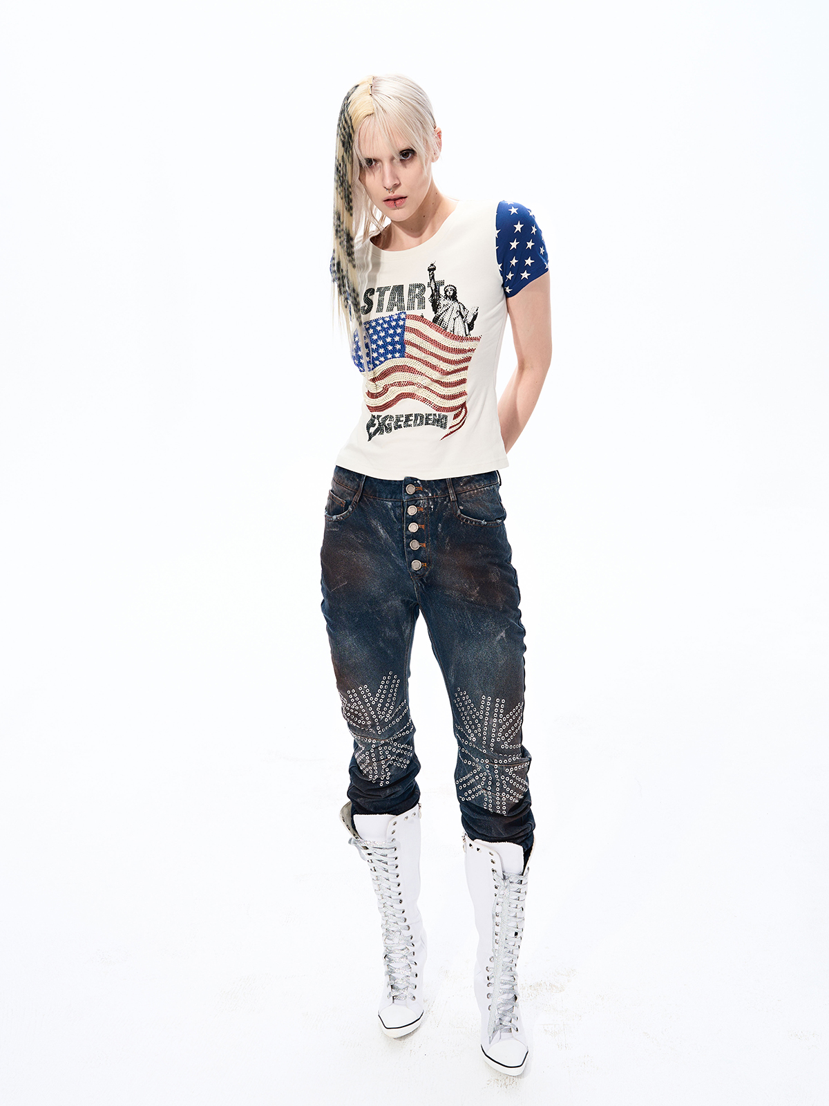 RHINESTONE AMERICANA FLAG GRAPHIC TEE