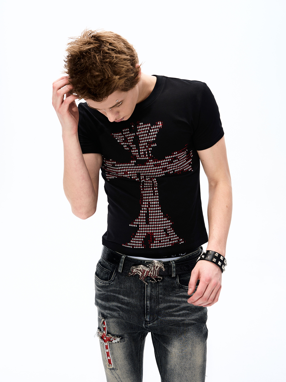 RHINESTONE GOTHIC CROSS SLIM TEE