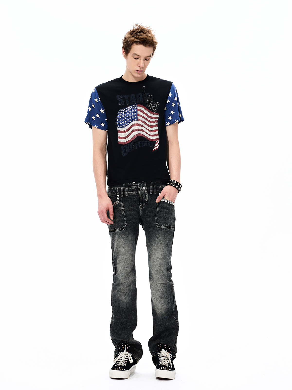 RHINESTONE AMERICANA FLAG GRAPHIC TEE-BLACK