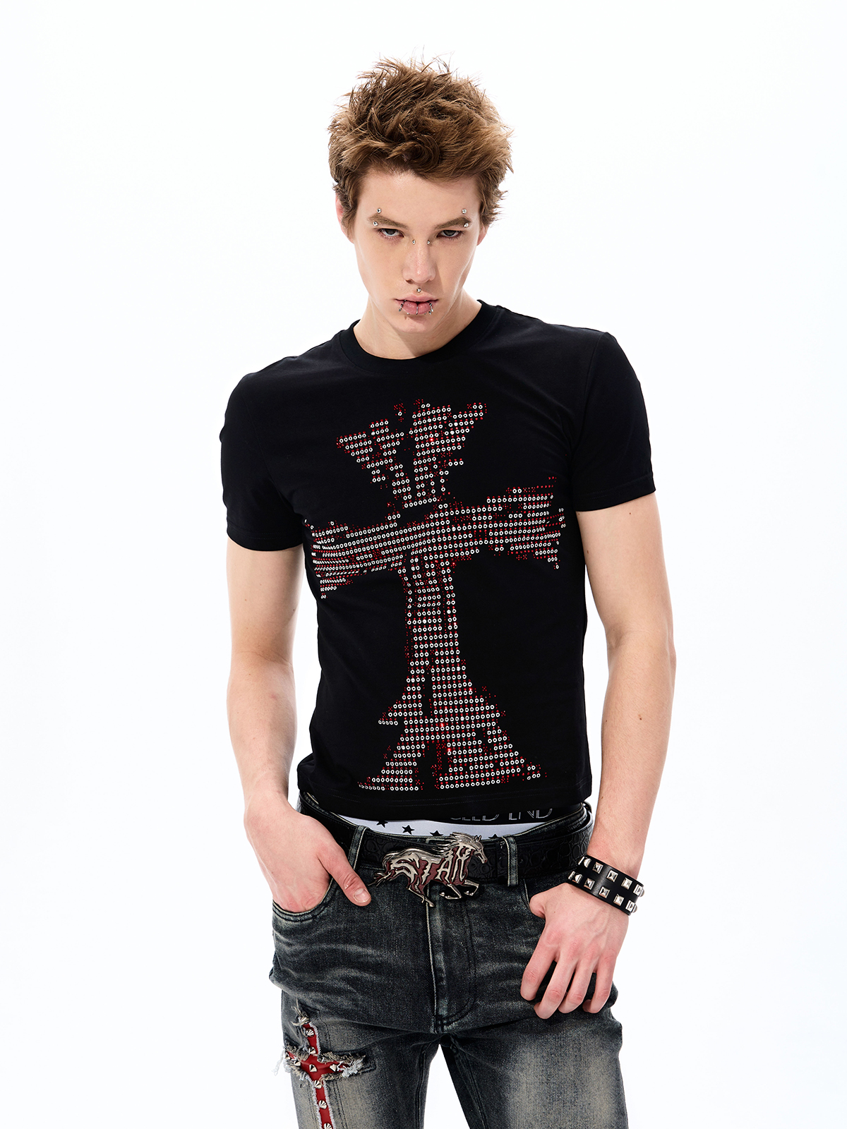 RHINESTONE GOTHIC CROSS SLIM TEE