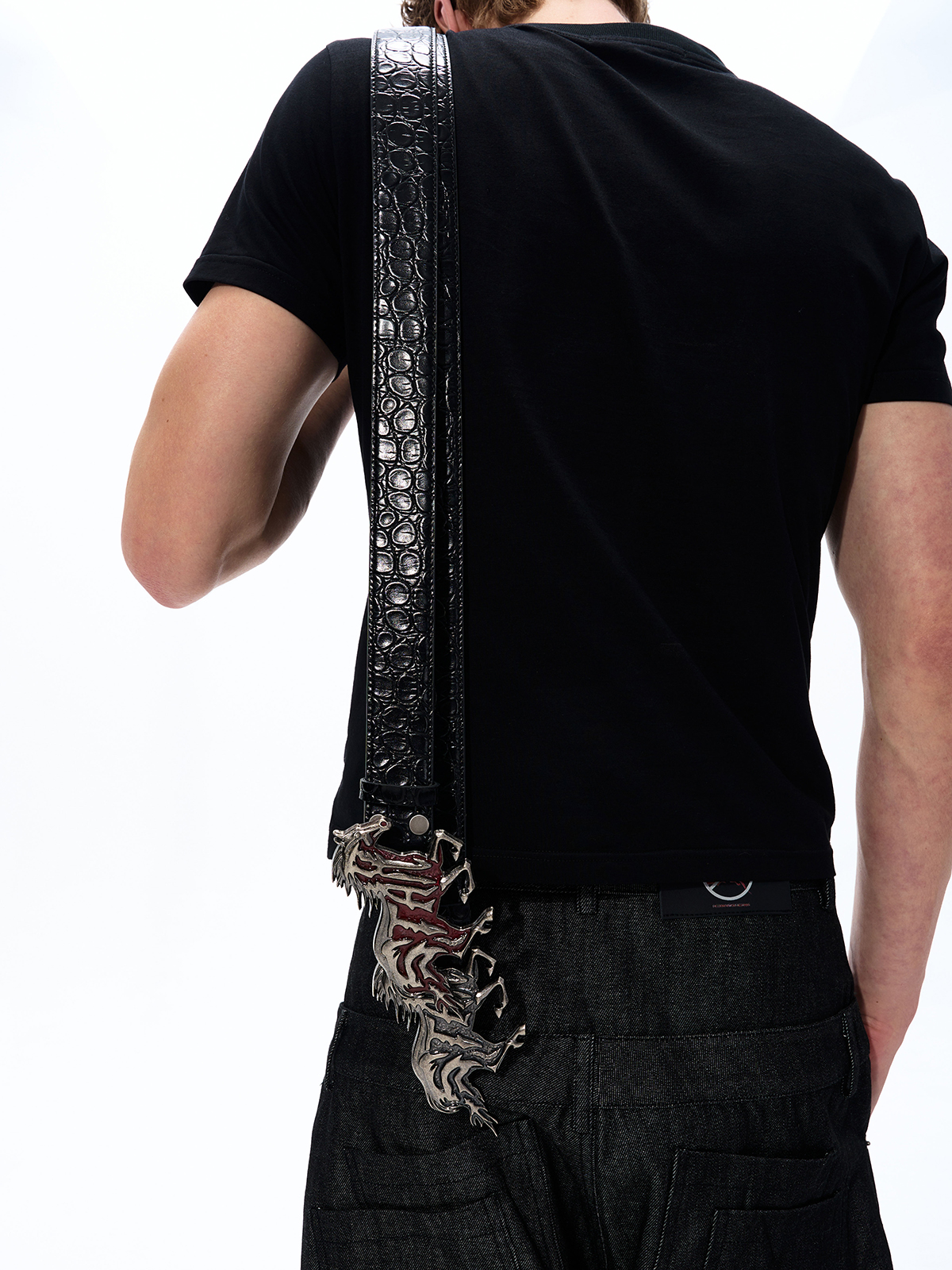 OVERSIZED WARHORSE BUCKLE CROC-EMBOSSED LEATHER BELT-ANTIQUE SILVER