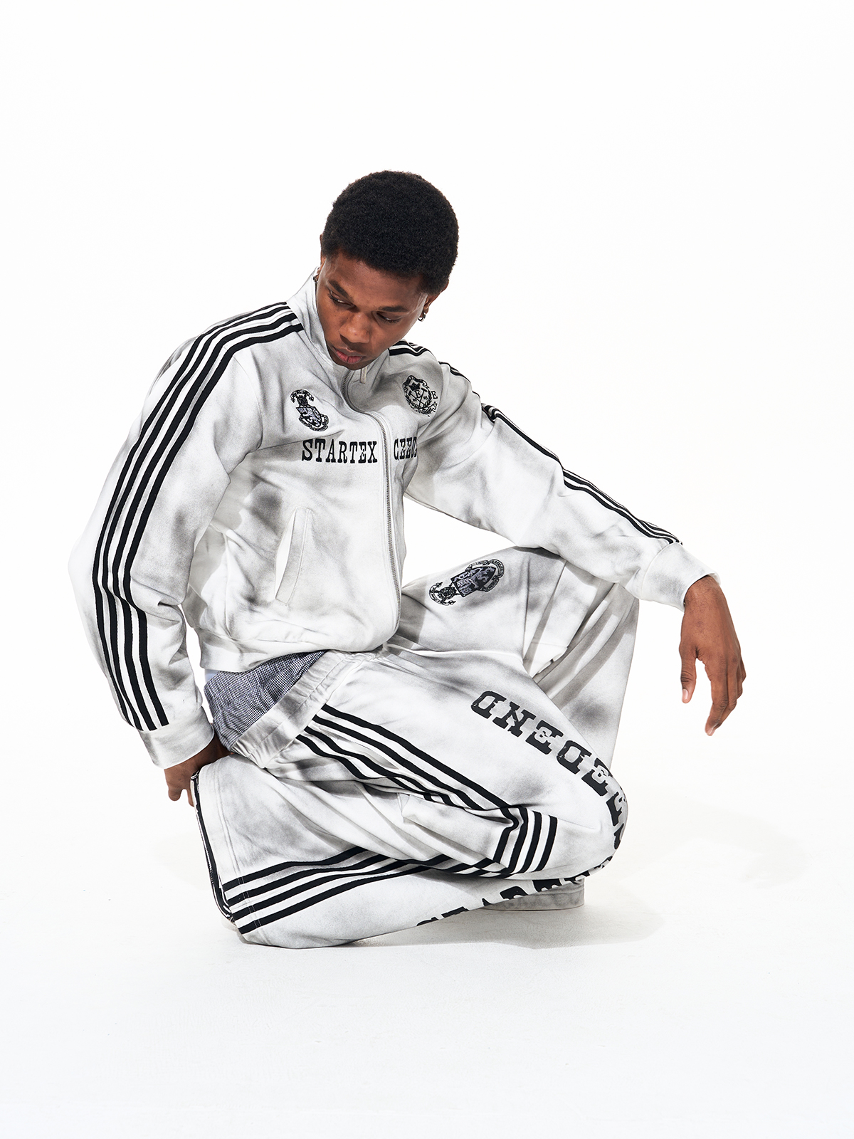 DIRTY WASH 4-STRIPE TRACK SUIT SET - WHITE