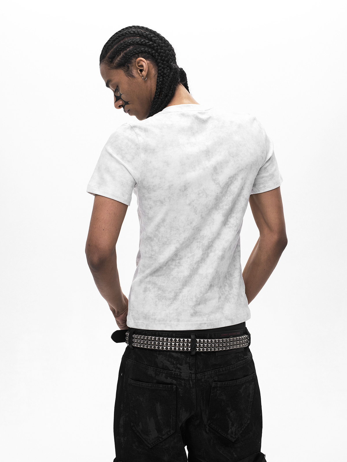 RHINESTONE HORSE DIRTY WASH FITTED TEE