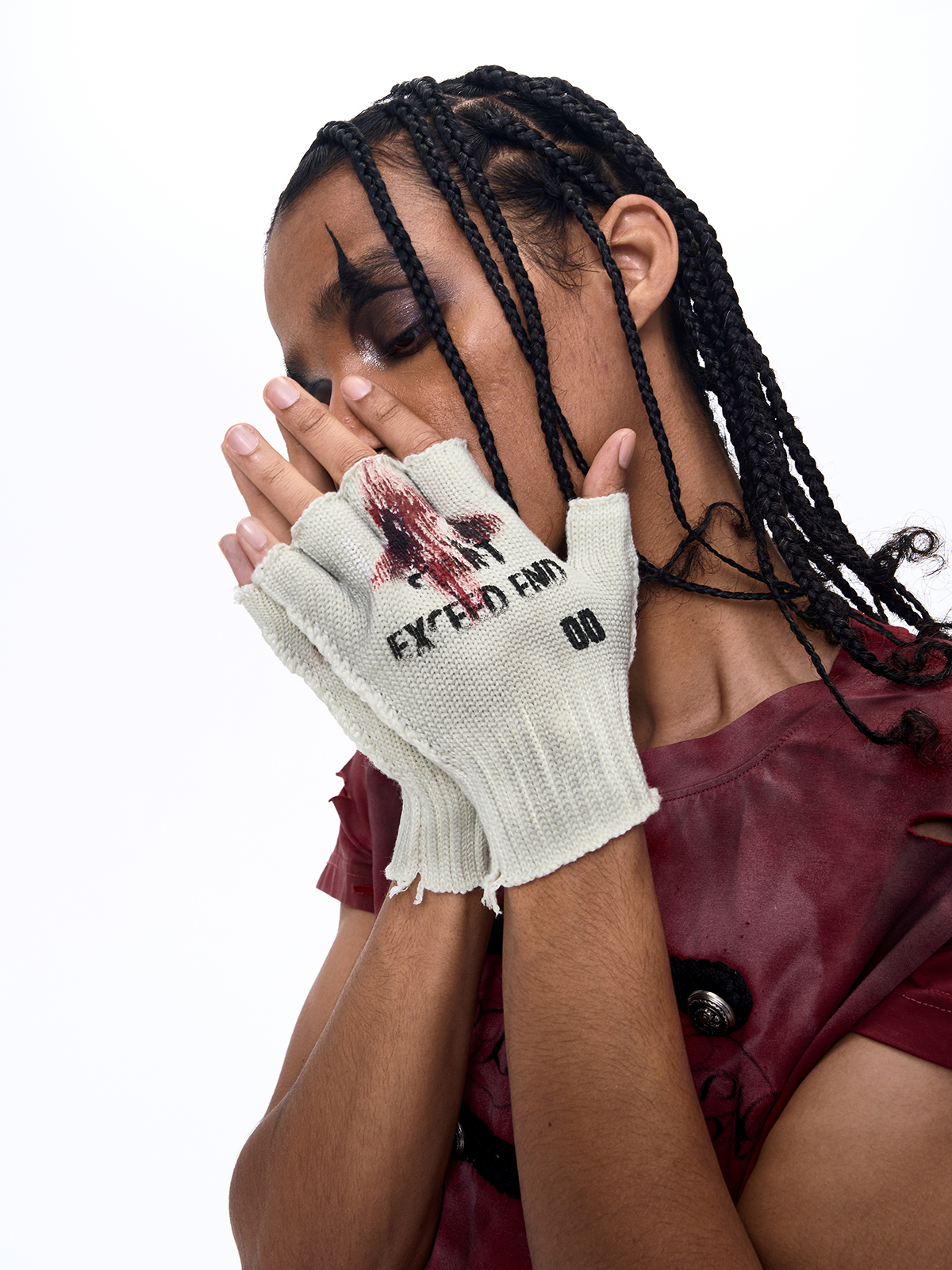 BLOODSTAIN DISTRESSED HALF-FINGER KNIT GLOVES