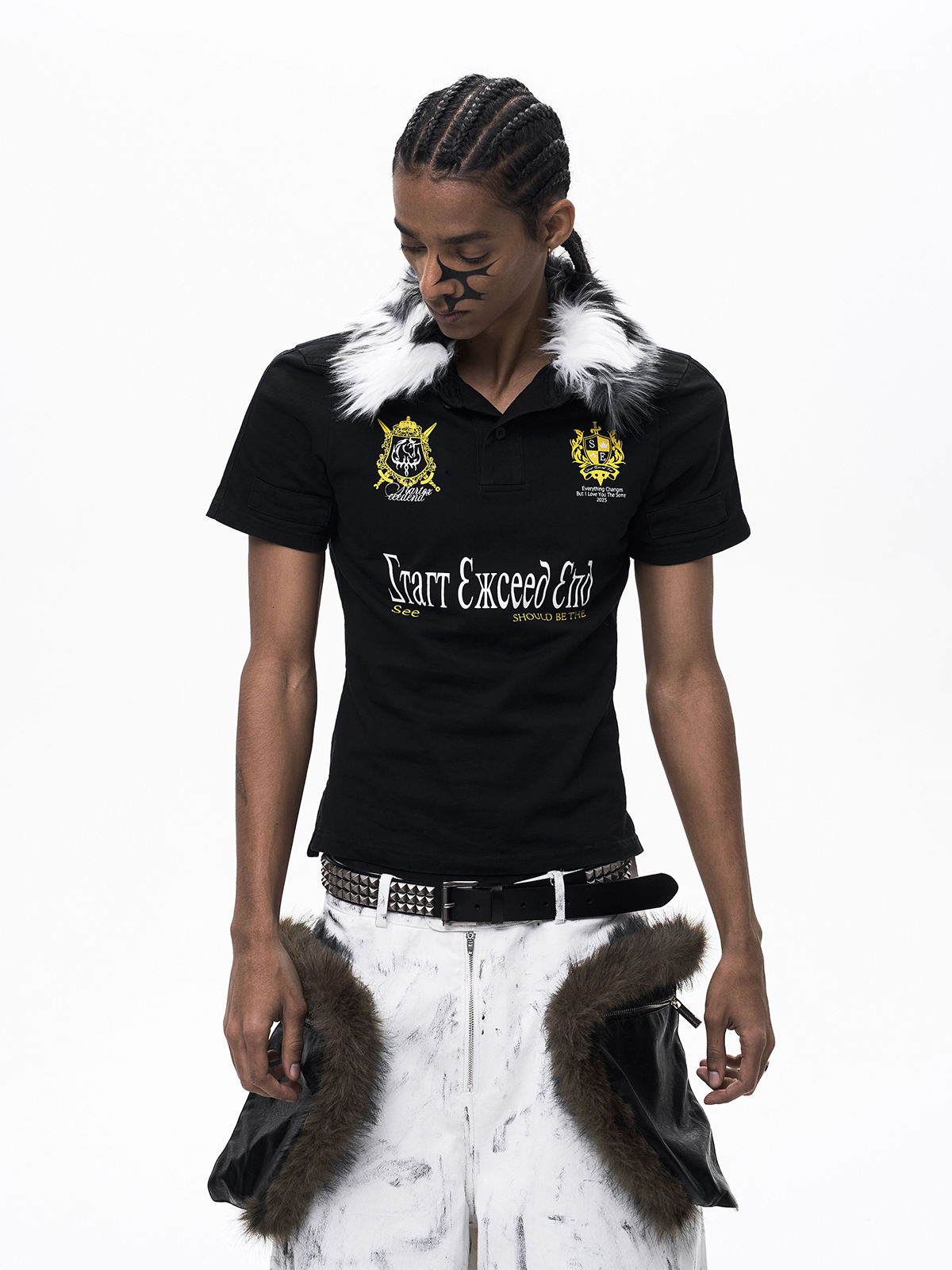 MUD WASH DISTRESSED FUR COLLAR T-SHIRT-WASHED BLACK