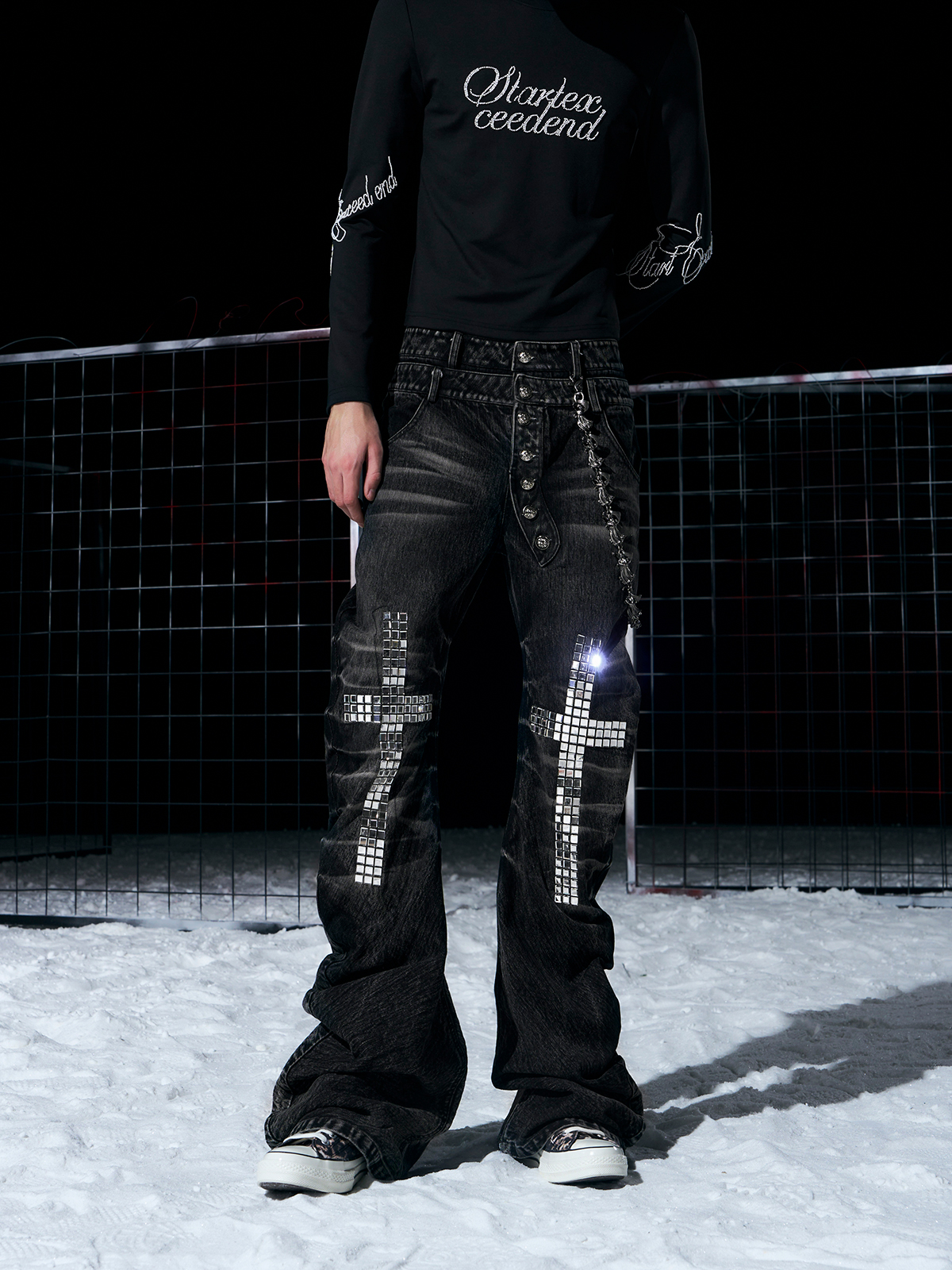 WASHED BLACK MOSAIC CROSS DOUBLE WAISTBAND STACKED JEANS