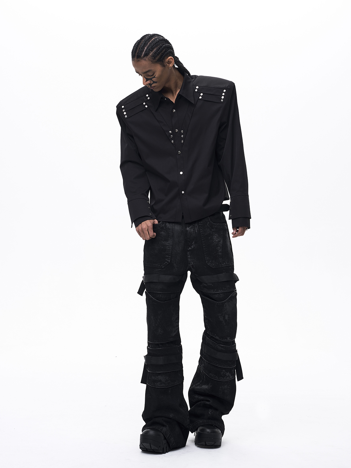 RIVET DOUBLE CUFF SHIRT-BLACK