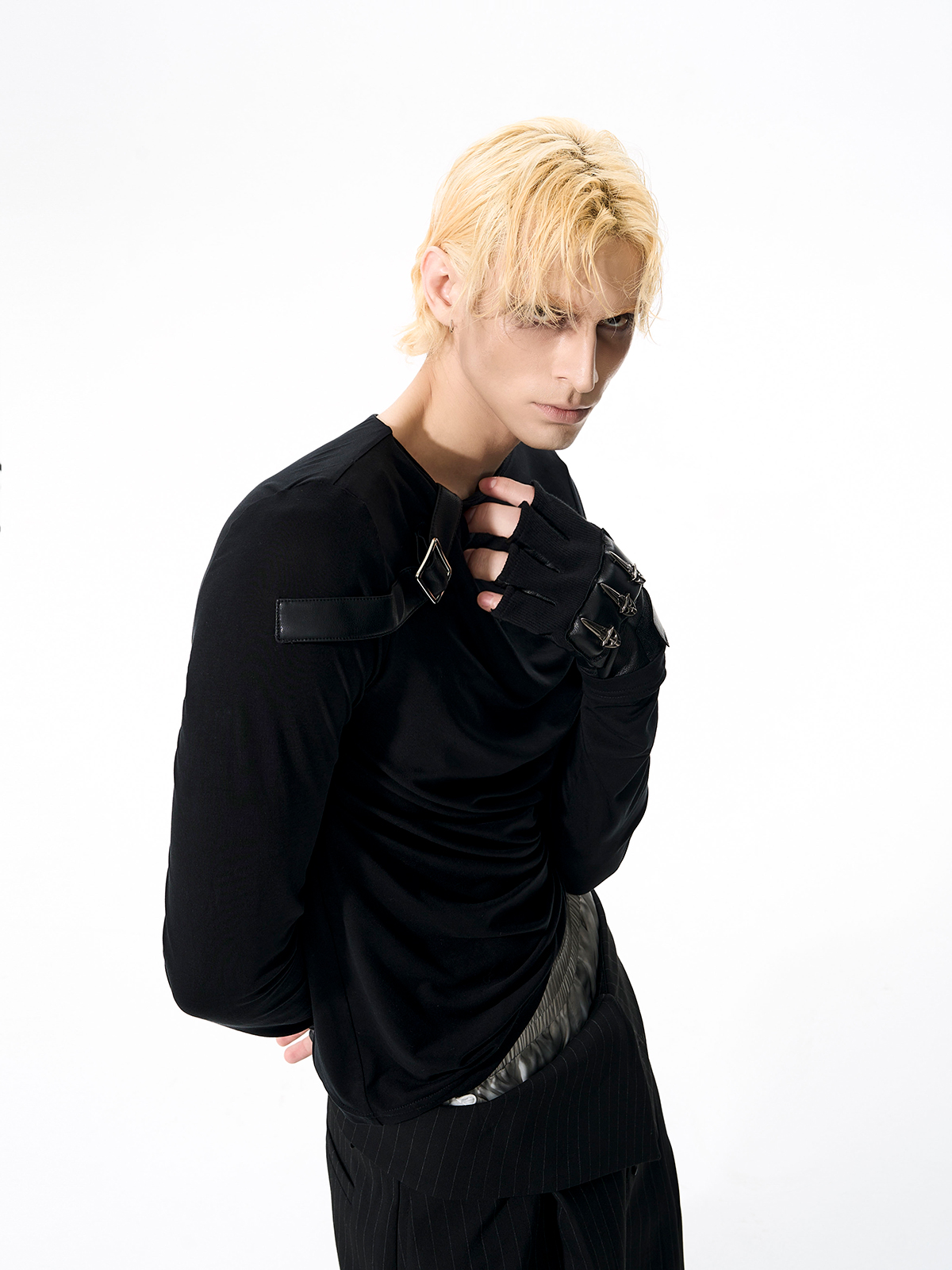 ASYMMETRIC RUCHED BUCKLE STRAP LONG SLEEVE TOP-START EXCEED END