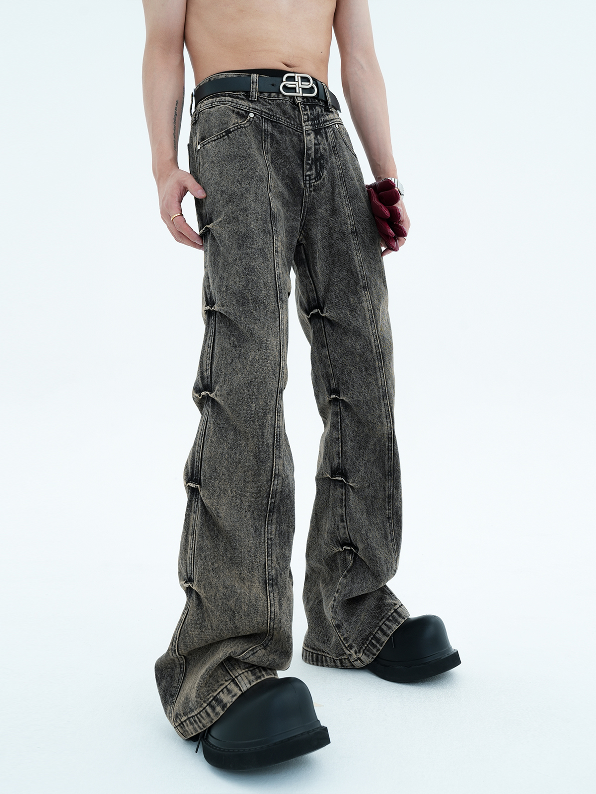 WASTELAND PLEATED FLARE DENIM