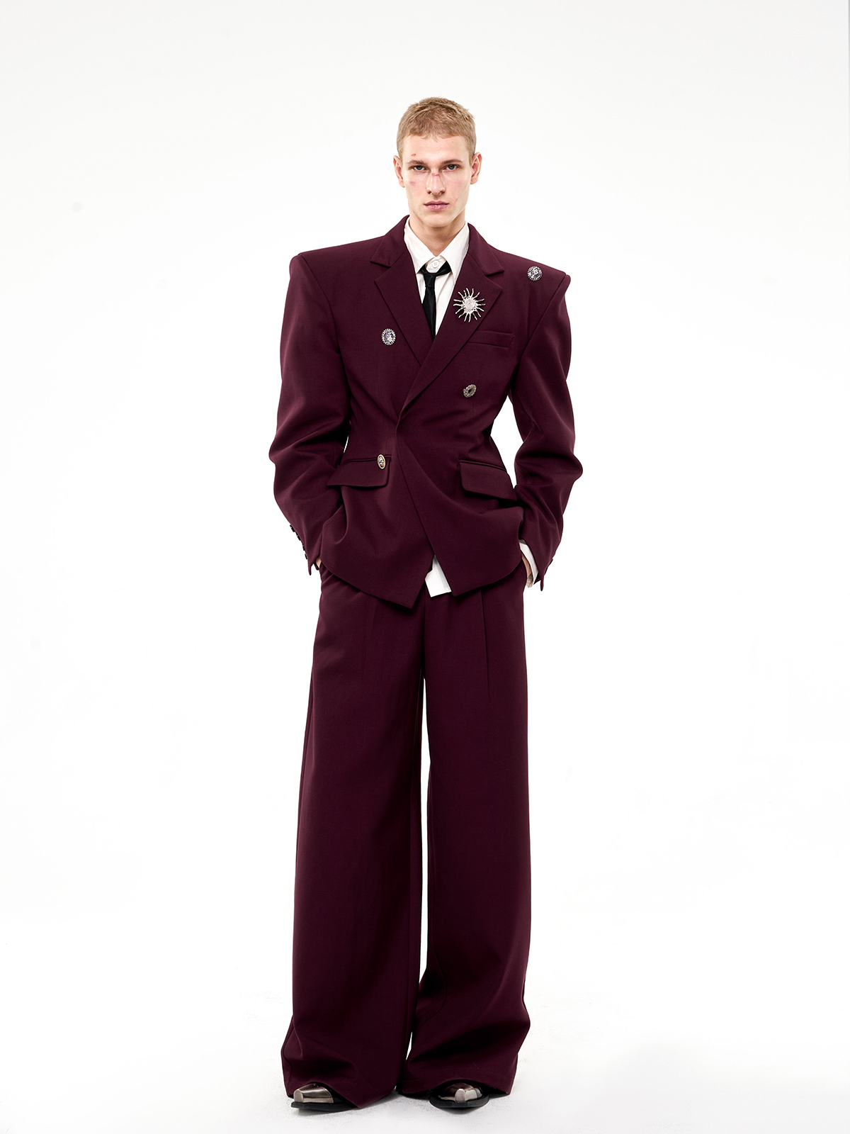 SCULPTED BROOCH-EMBELLISHED SUIT SET-BURGUNDY