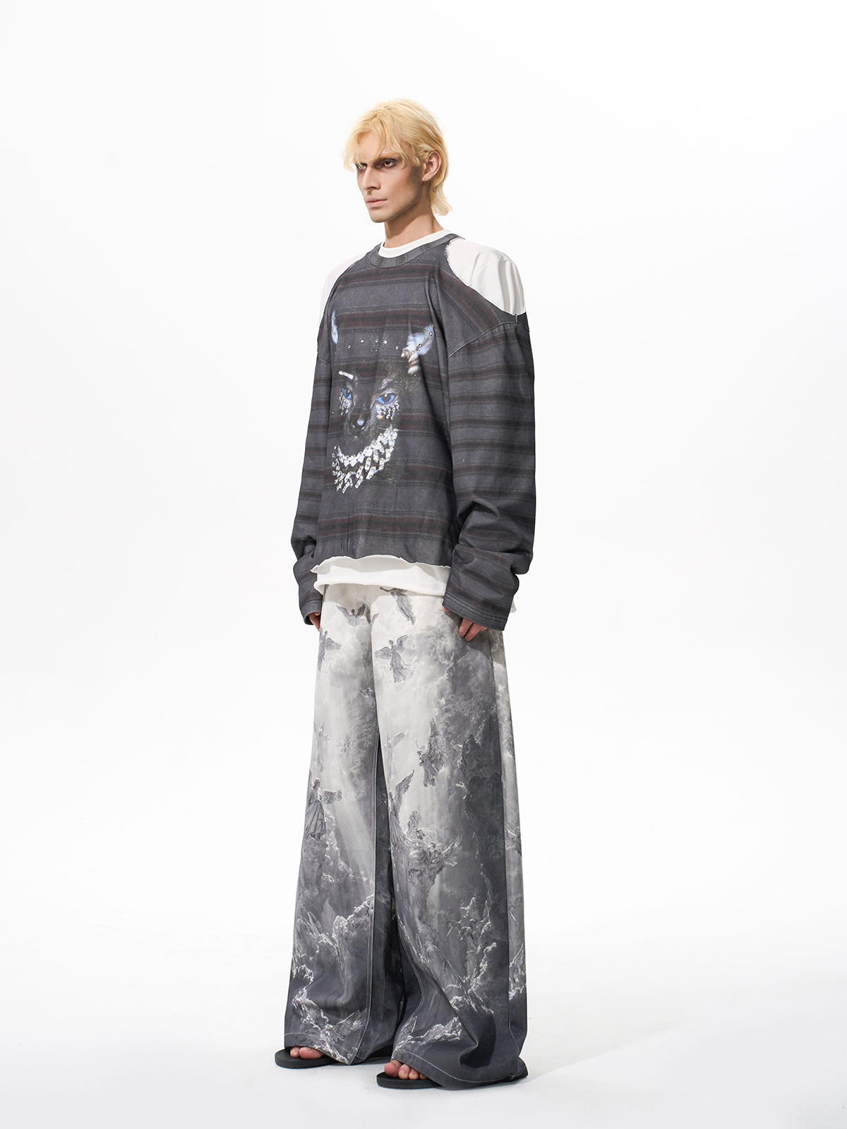 RENAISSANCE ANGEL PRINT LOW WAIST WIDE LEG JEANS