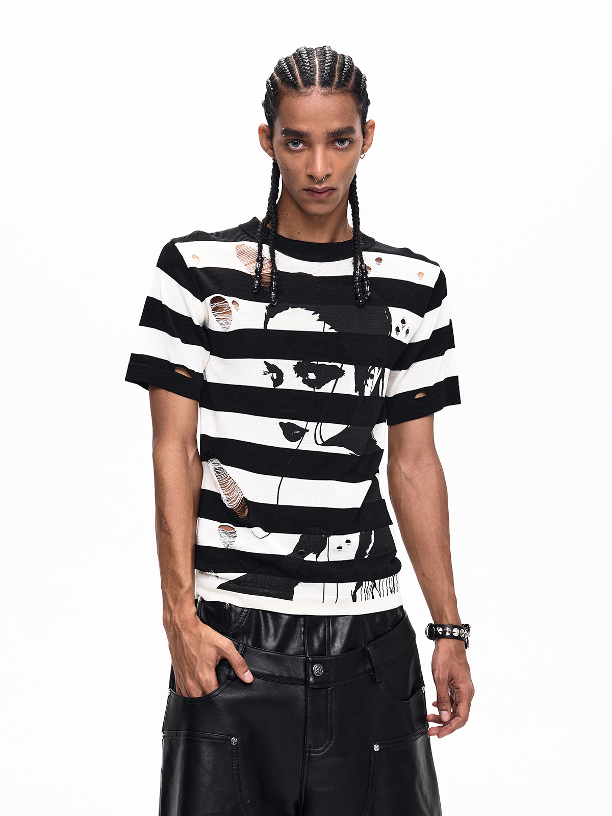 STRIPED DISTRESSED PORTRAIT KNIT TEE