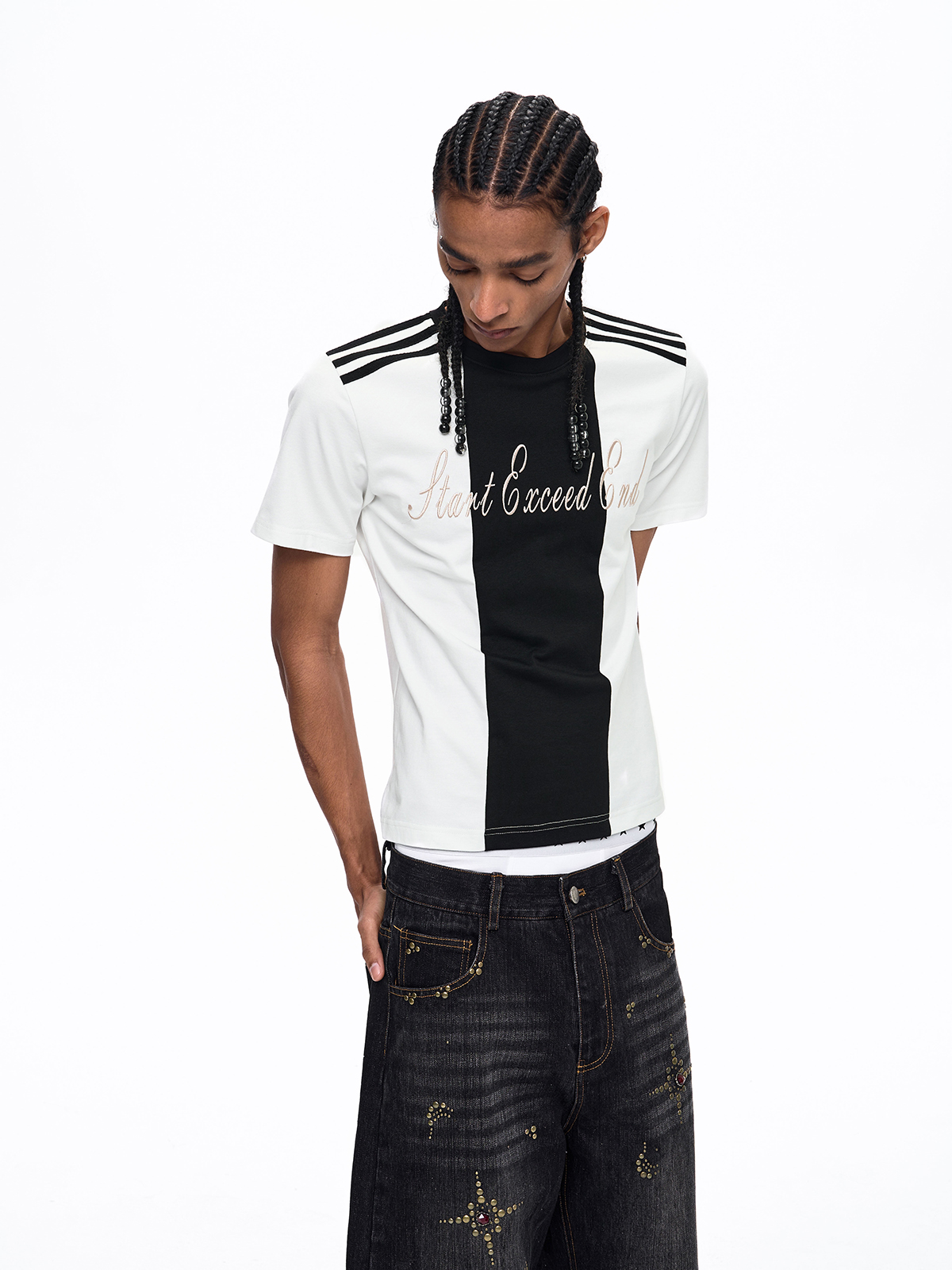 CURSIVE EMBROIDERY 3-STRIPE COLOR BLOCK TEE