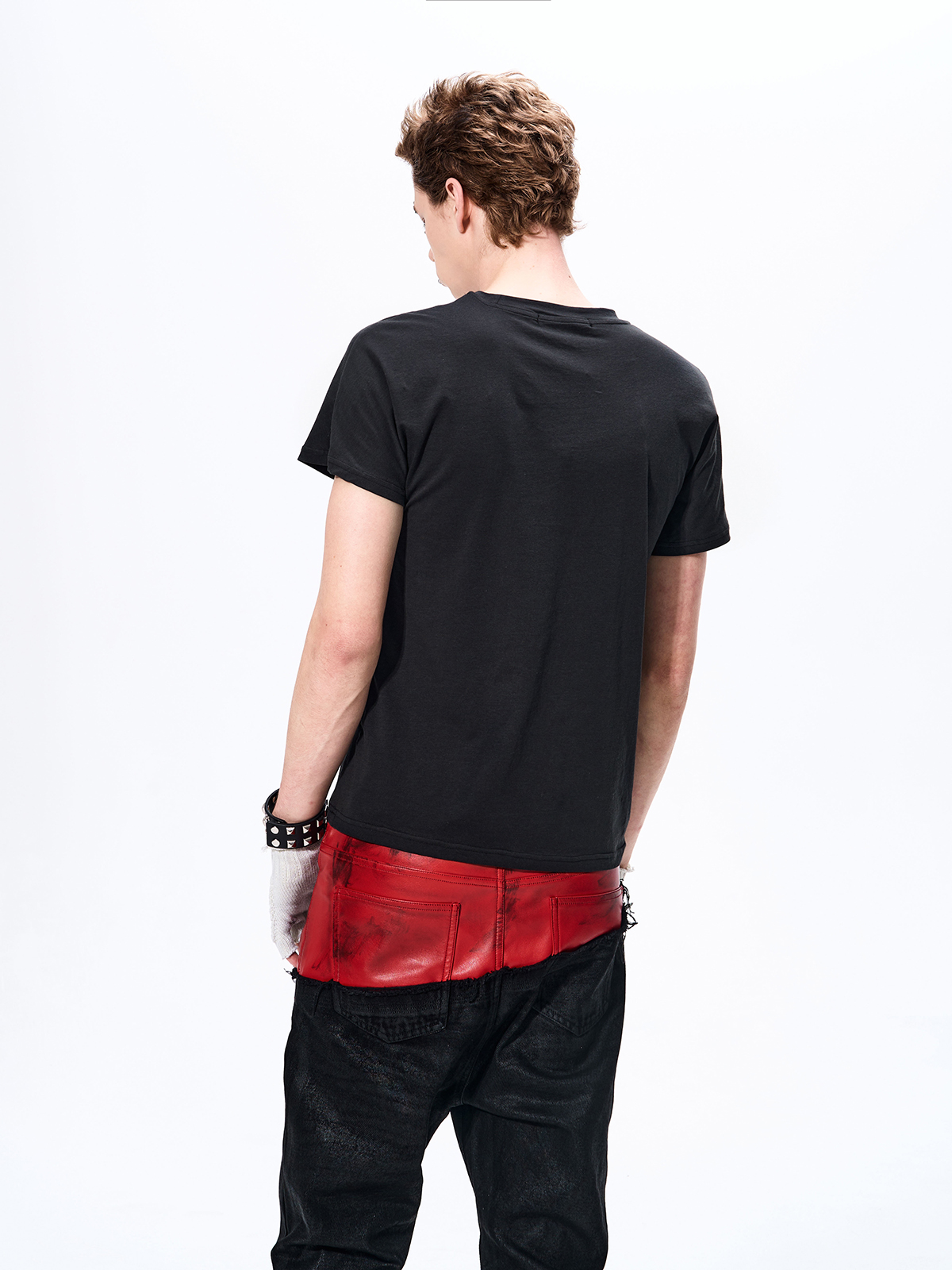 RHINESTONE CROSS PORTRAIT TEE-BLACK