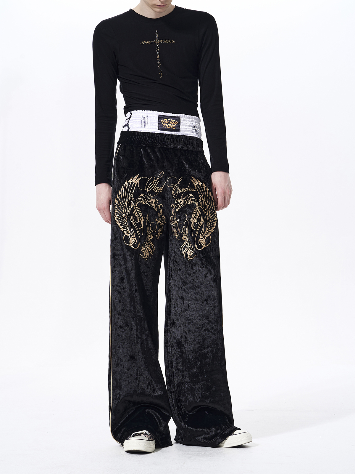 CRUSHED VELVET EMBROIDERED TRACKSUIT SET-BLACK