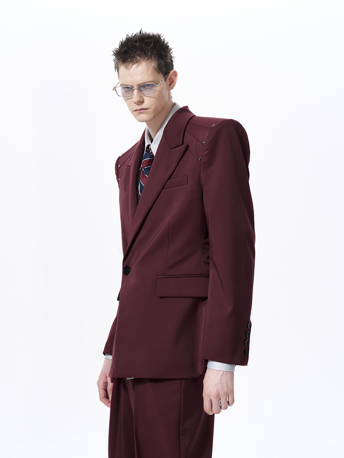 STRUCTURED CINCHED WAIST STUDDED SUIT SET-BURGUNDY
