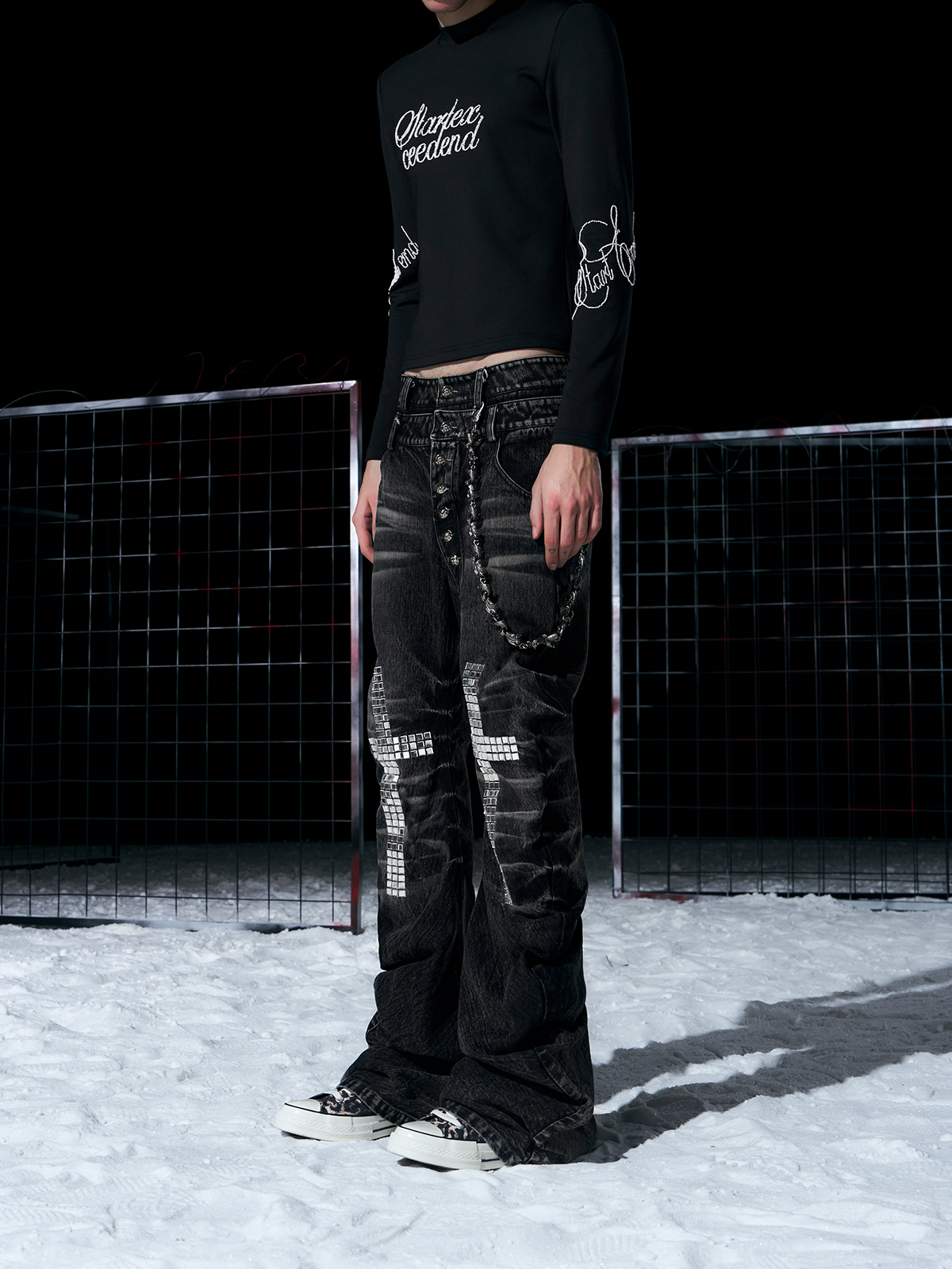 WASHED BLACK MOSAIC CROSS DOUBLE WAISTBAND STACKED JEANS