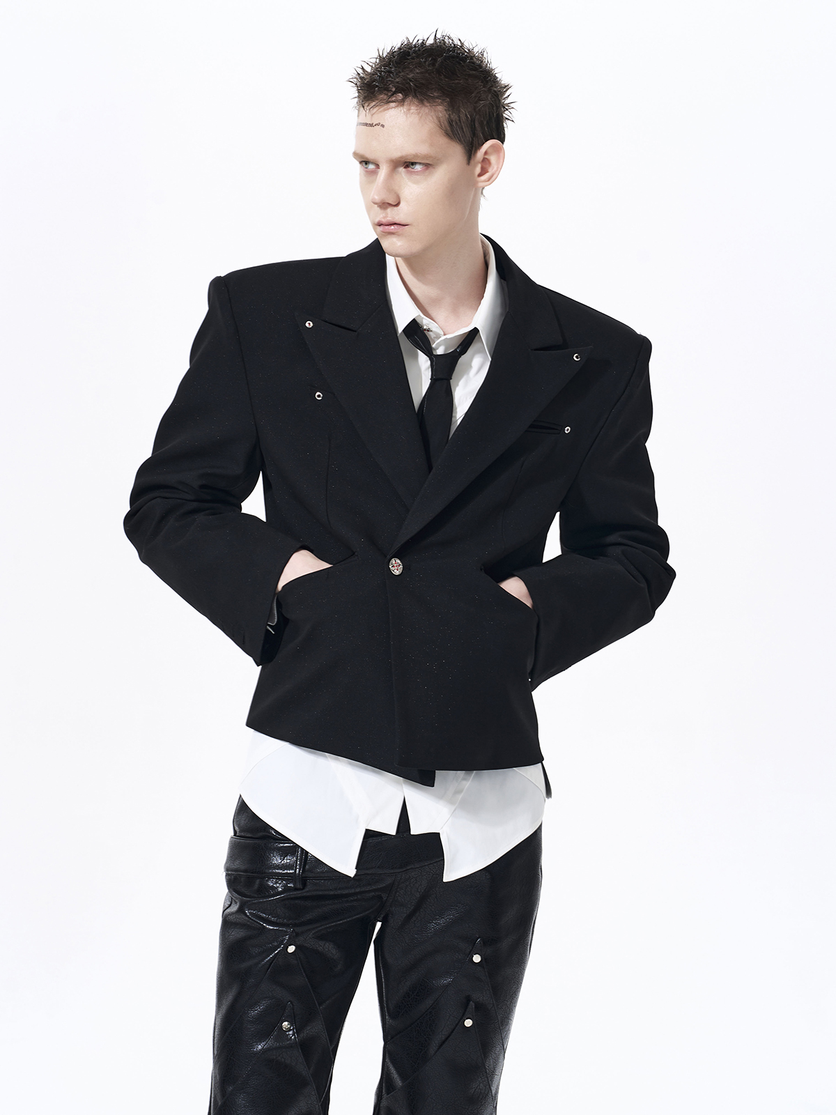 STRUCTURED ASYMMETRICAL CROPPED BLAZER-BLACK