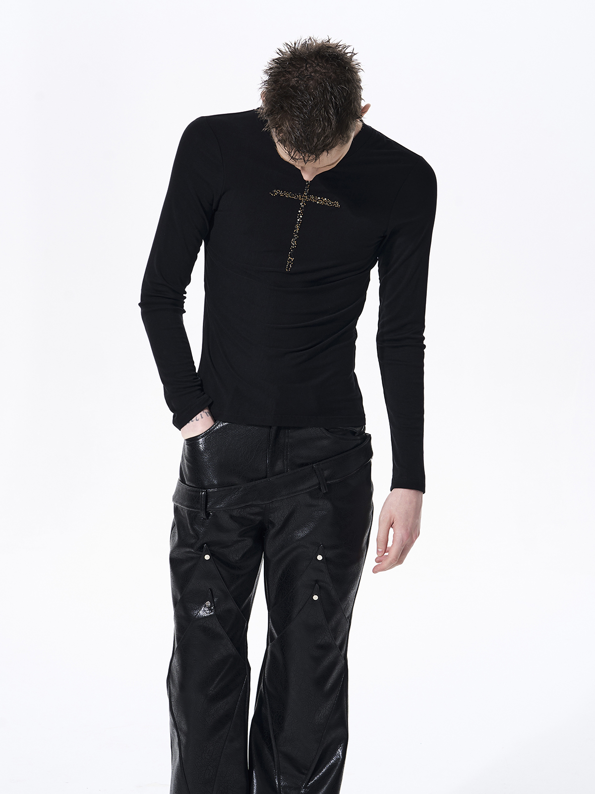 RHINESTONE CROSS LONG SLEEVE TEE