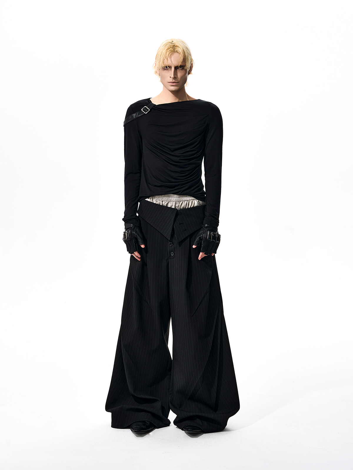 ASYMMETRIC RUCHED BUCKLE STRAP LONG SLEEVE TOP-START EXCEED END