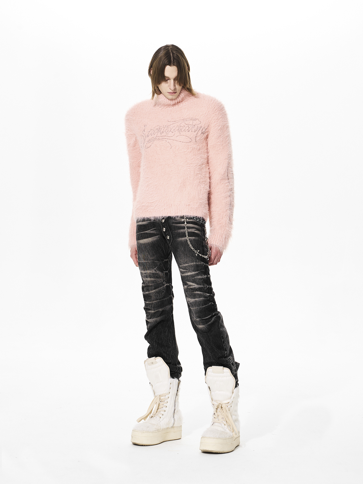 RHINESTONE LOGO FUZZY HIGH NECK KNIT-PINK