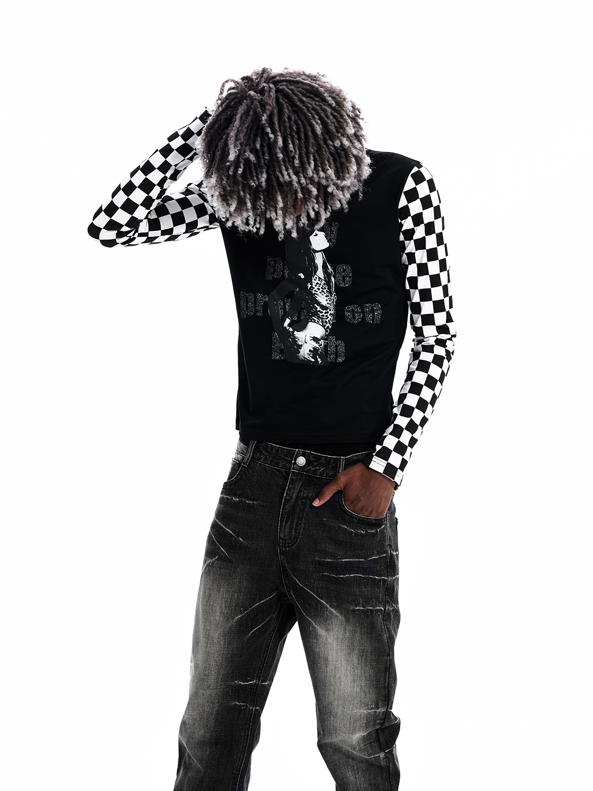 CHECKERBOARD PORTRAIT LONG SLEEVE TEE