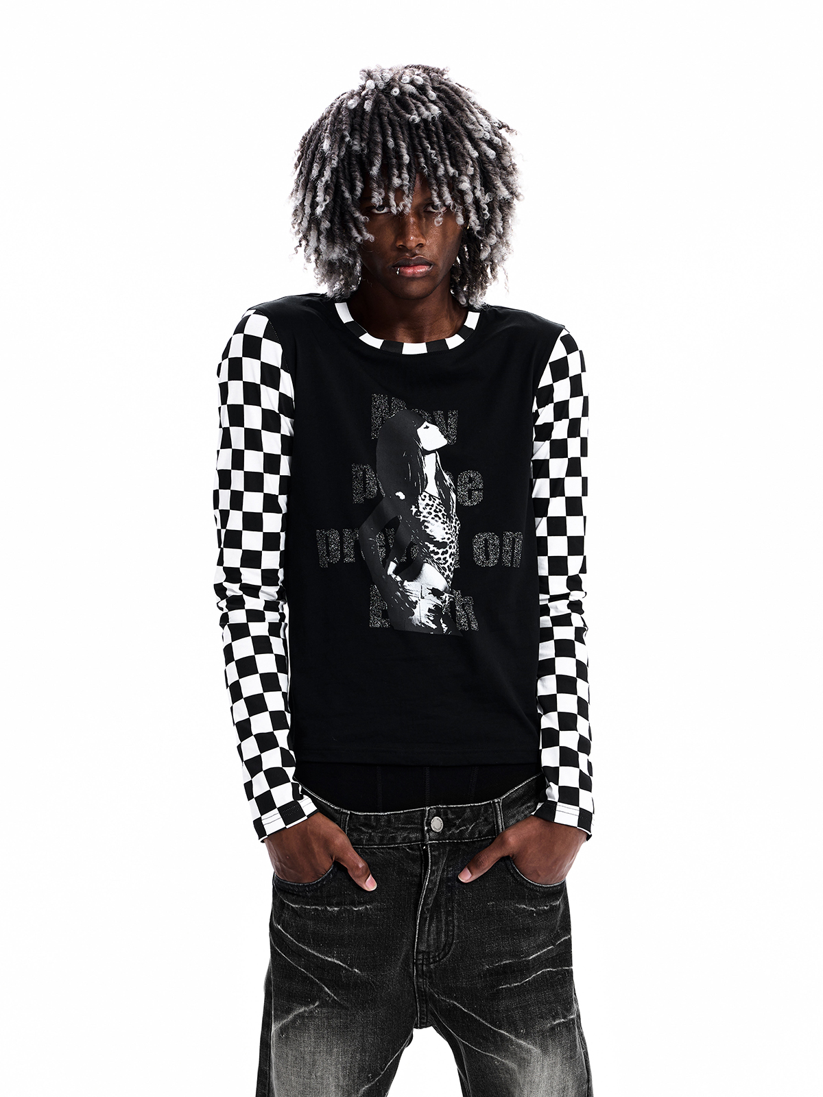 CHECKERBOARD PORTRAIT LONG SLEEVE TEE