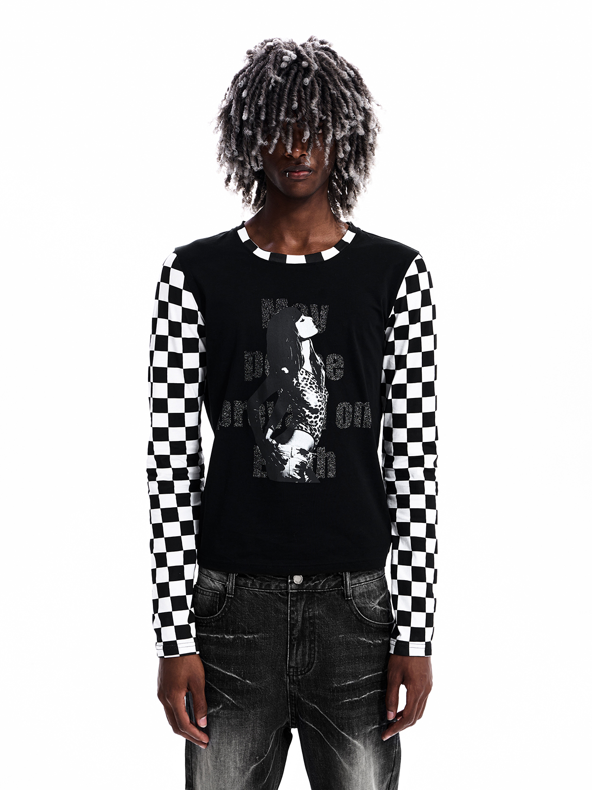 CHECKERBOARD PORTRAIT LONG SLEEVE TEE