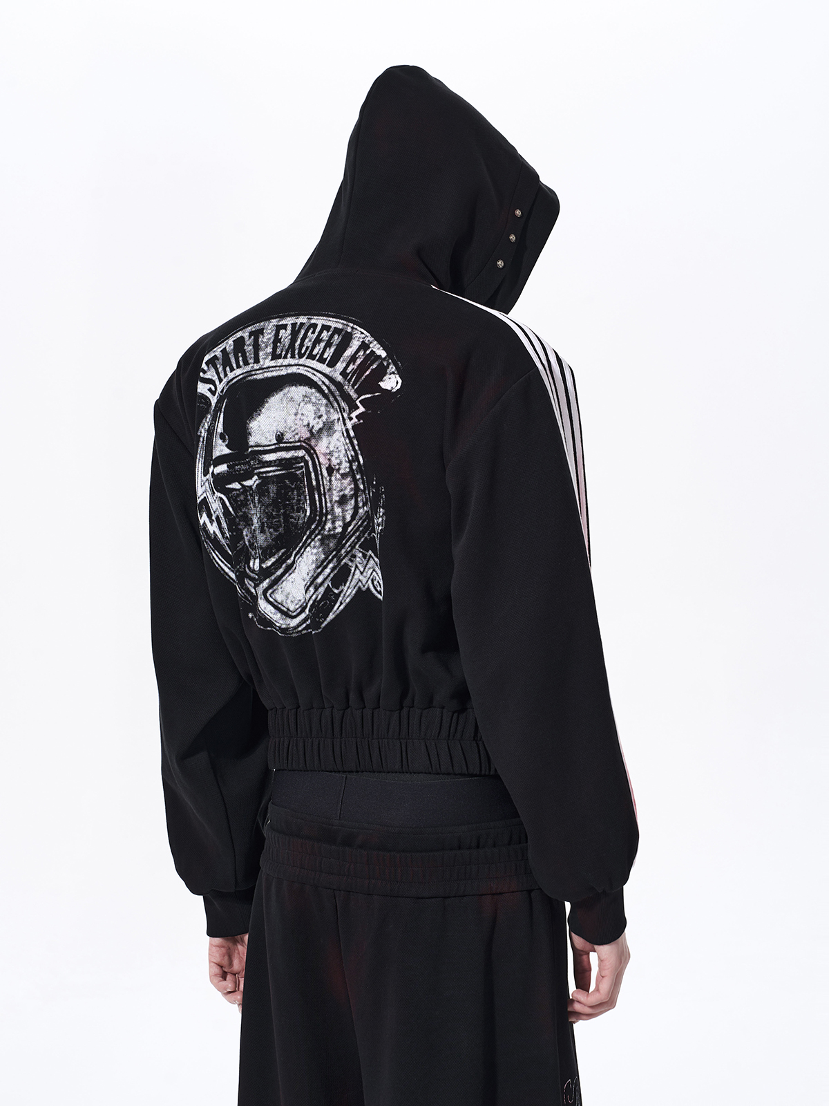 DISTRESSED MOTO BADGE 4-STRIPE TRACKSUIT SET-BLACK