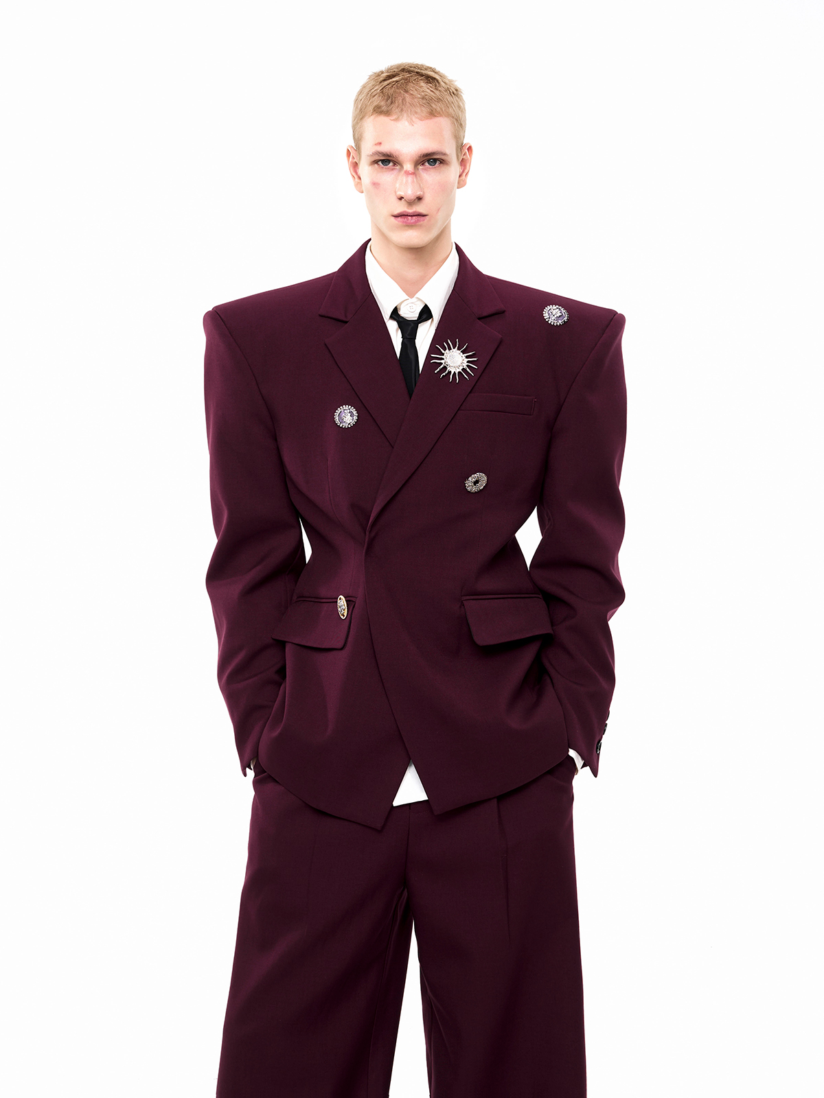 SCULPTED BROOCH-EMBELLISHED SUIT SET-BURGUNDY