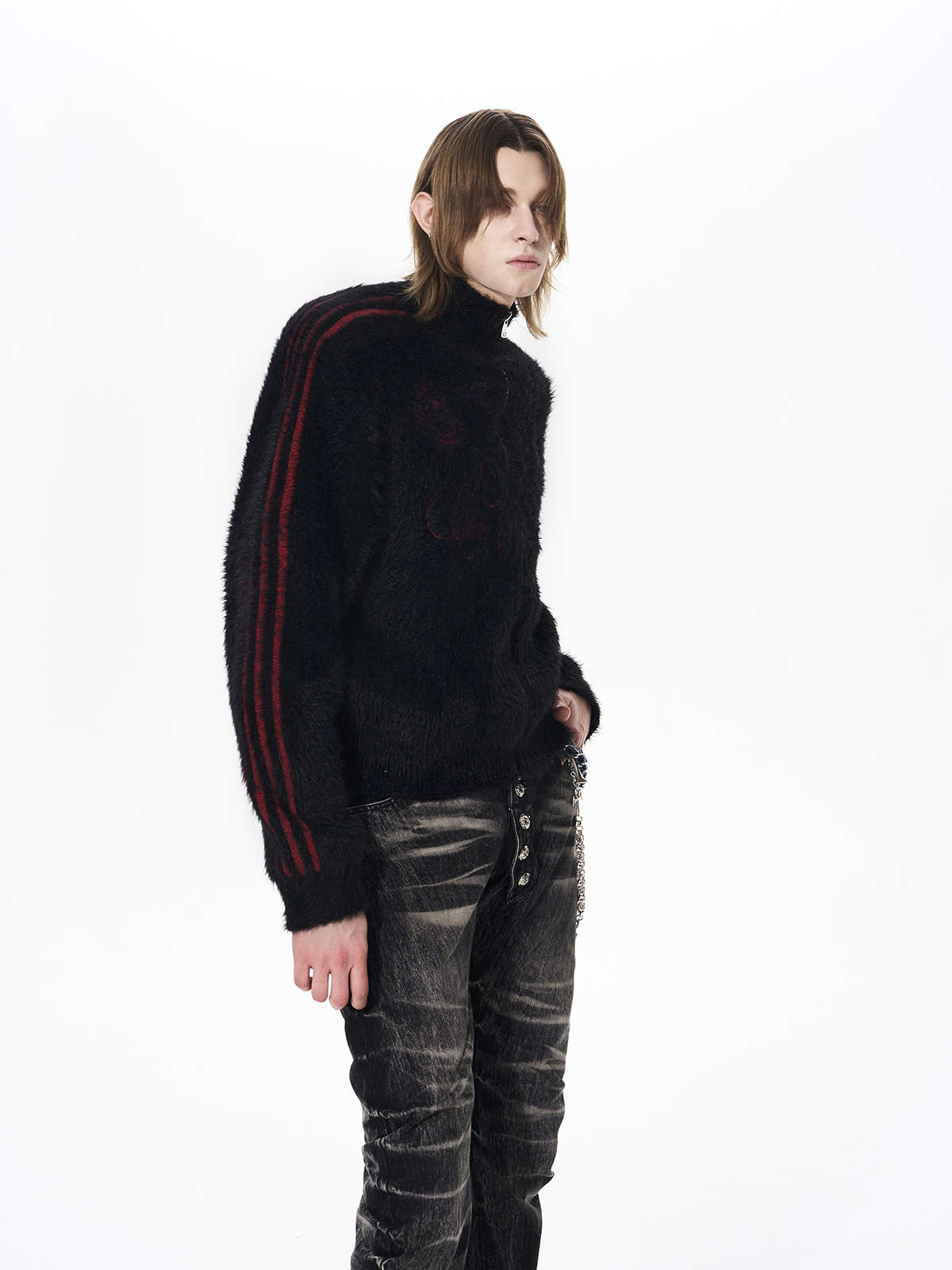 FUZZY CREST ZIP KNIT-BLACK