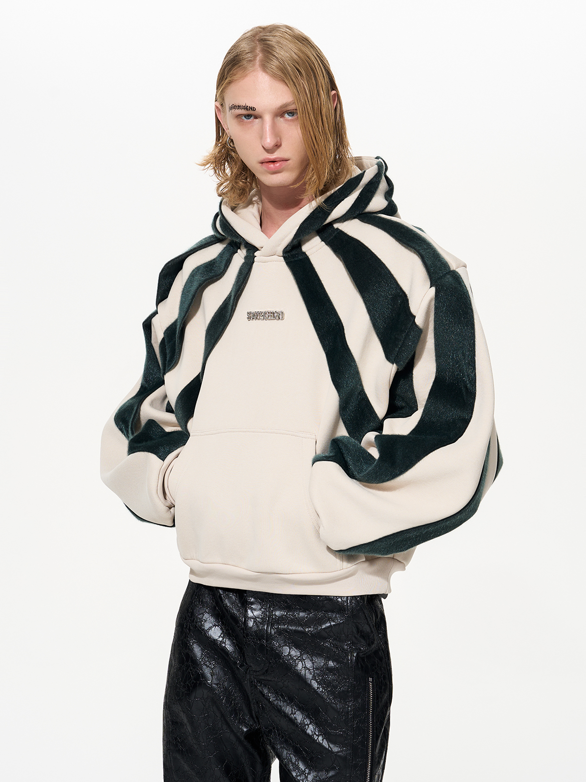 IVORY FOREST WEB CROPPED HOODIE