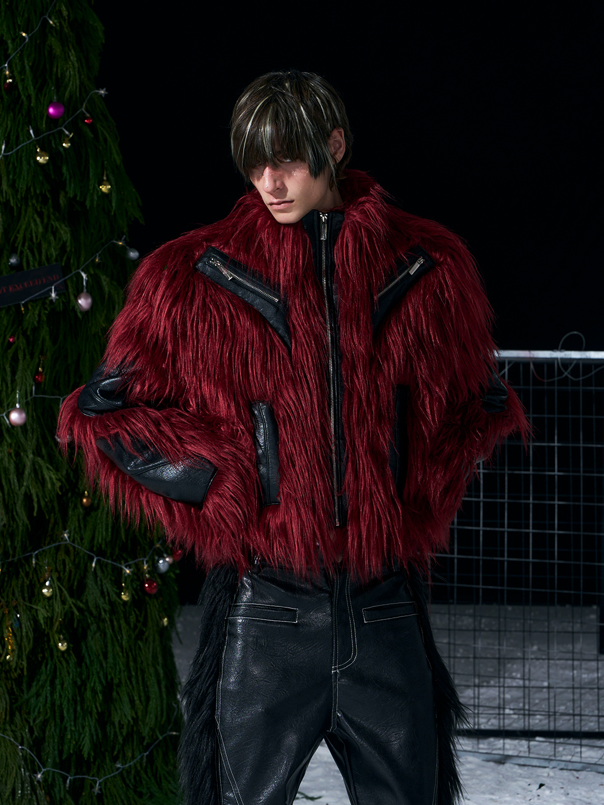 SHAGGY FAUX FUR LEATHER-PANEL CROPPED JACKET - BURGUNDY