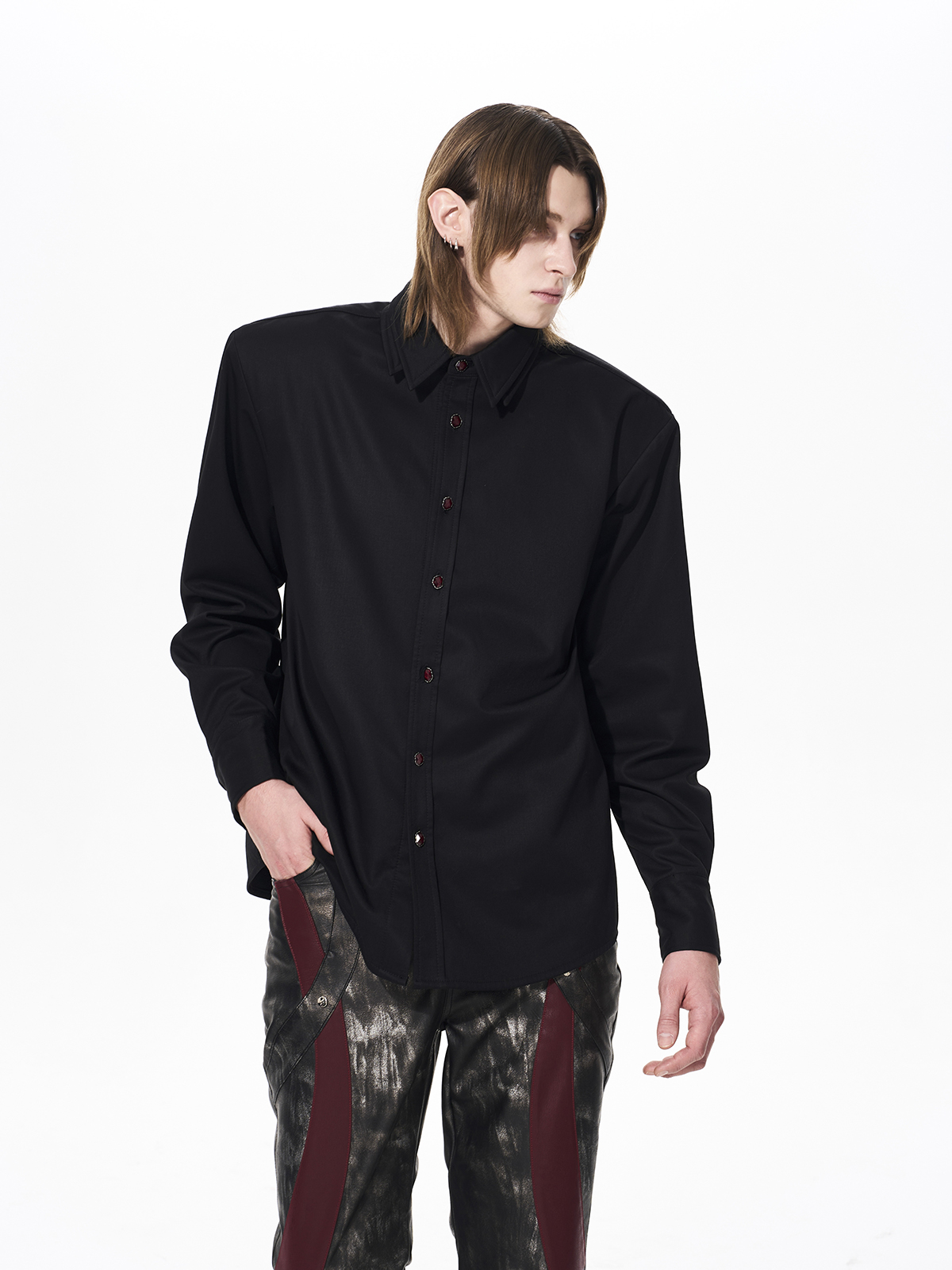 DOUBLE-COLLAR GEM-BUTTON STRUCTURED SHIRT-BLACK